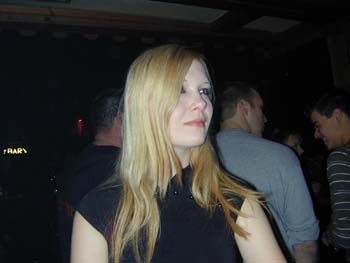 (21)