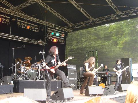 qom3